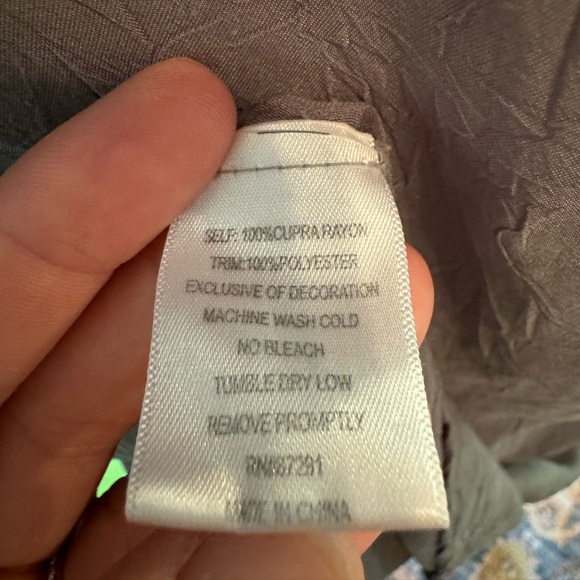 Johnny Was Pink Embroidered Gray Top - Picture 4 of 4